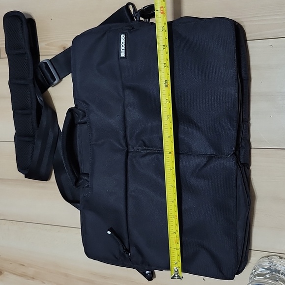 Incase laptop bag - Picture 1 of 6